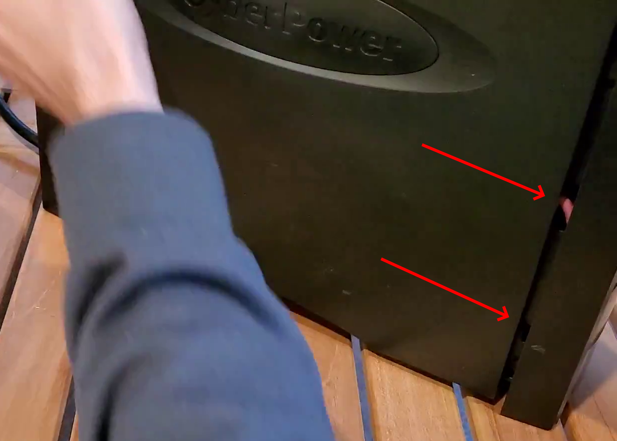 showing what it looks like if the panel isn't correctly connected to all four sides, part of the How to Replace a CyberPower 1500AV UPS Battery article