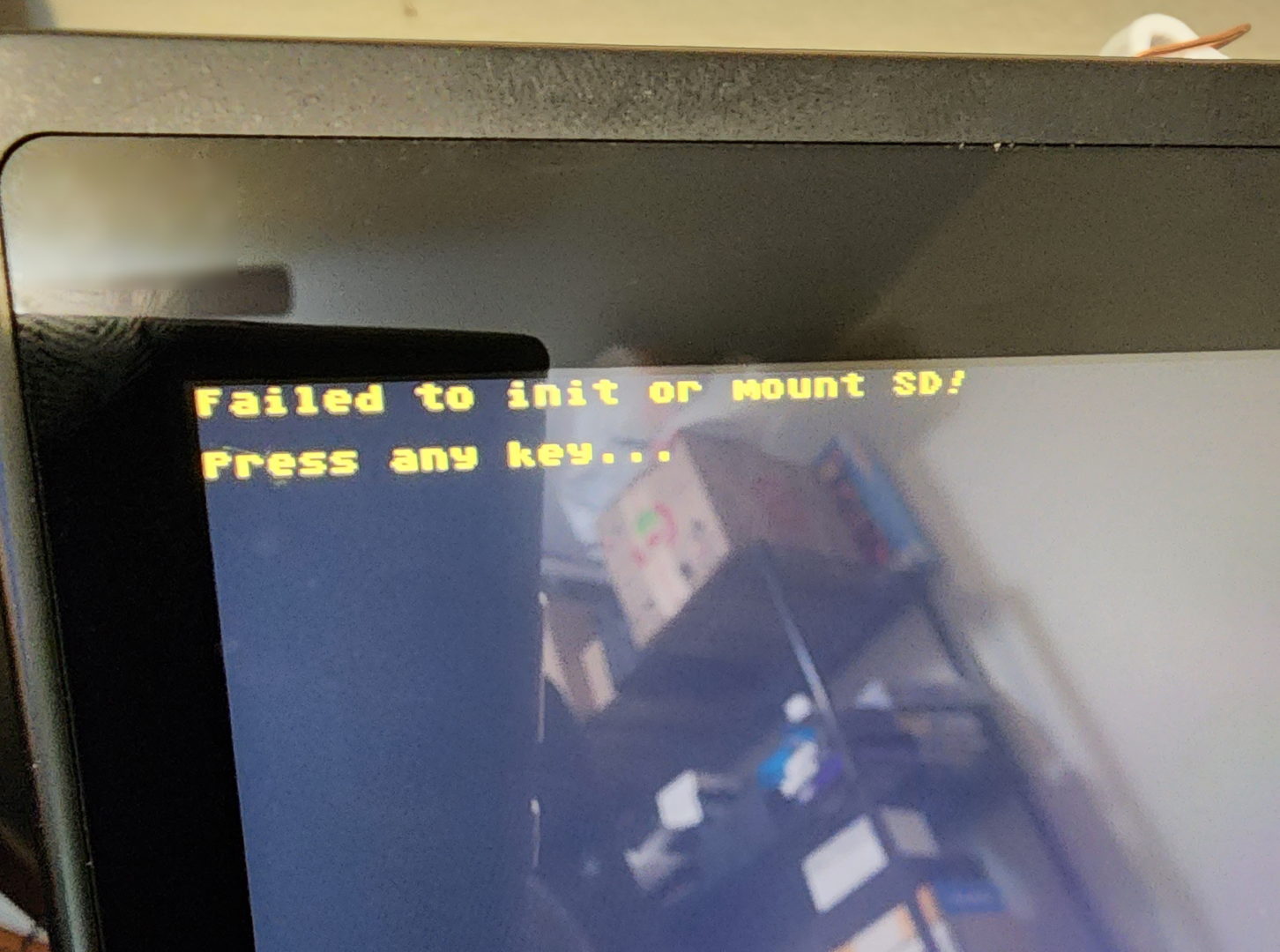 closeup showing the "failed to init or mount sd" on the nintendo switch